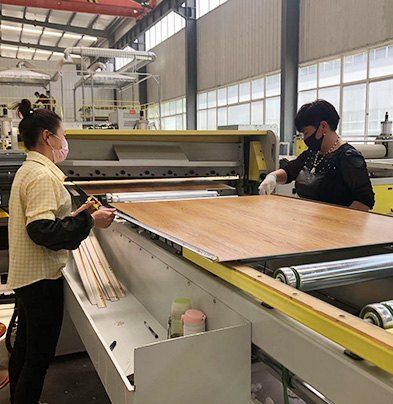 HDF board handling — Shandong Home Top flooring factory